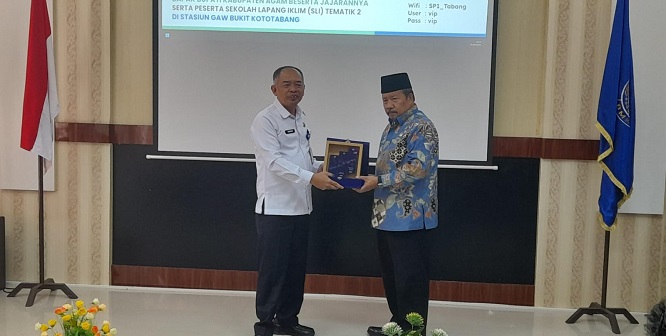 Stasiun GAW atau Global Atmosphere Watch mengelar sekolah lapang iklim tematik untuk warga Bukit Koto Tabang Kecamatan Palupuah di Kabupaten Agam