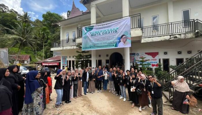 Kelompok KKN UNAND Sukses Gelar Program Pemeriksaan dan Pengobatan Mata Gratis di Nagari Indudur