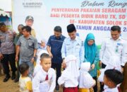 Pemkab Solsel Salurkan 10 Ribu Lebih Seragam Sekolah Gratis 