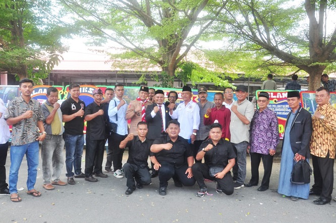 PADANG PARIAMAN, HARIANHALUAN.ID- Putra Nagari Parit Malintang, Alam Syahri, SE dilantik menjadi anggota DPRD Padang Pariaman.