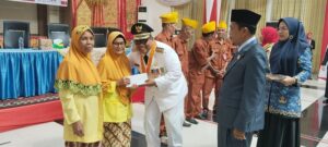 Sebanyak 70 veteran Padang Pariaman yang tergabung kedalam Legiun Veteran Republik Indonesia (LVRI) menerima santunan dalam HUT RI ke-79.