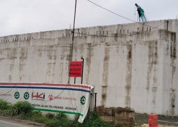 Satlantas Porles Padang Pariaman memberlakukan rekayasa lalu lintas buka tutup di Jalur Padang - Bukittinggi