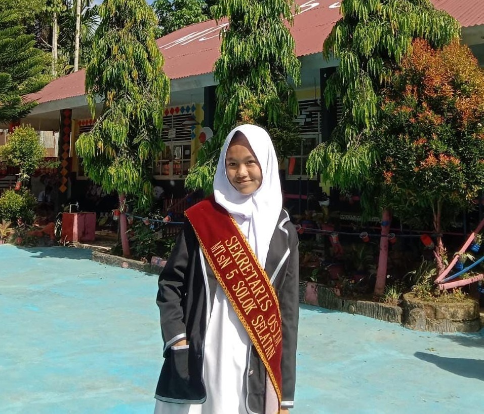 Siswi MTsN 5 Solok Selatan