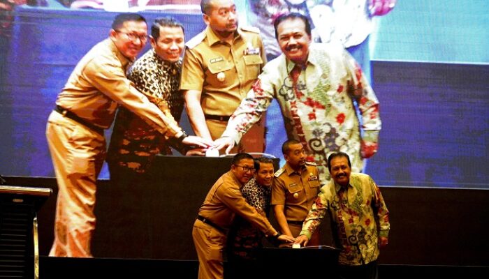 Pemprov Sumbar Sahkan Perda Perhutanan Sosial