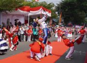 Masyarakat Tumpah Ruah Iringi Pawai Alegoris HUT RI