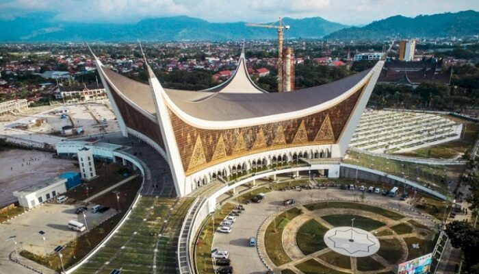 17,2 Juta Wisatawan Datang ke Sumbar Sepanjang 2024