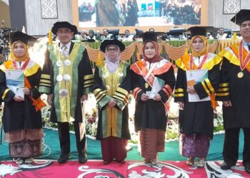 Wisuda Perdana Lulusan Doktor, UIN Bukittinggi Catat Sejarah Baru