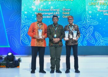PT Semen Padang berhasil meraih tiga penghargaan masing-masing dua Gold dan satu Silver, pada ajang Environmental and Social Innovation Awards (ENSIA) 2024 yang diserahkan pada puncak acara ENSIA 2024 di Bali, Rabu (31/7). IST