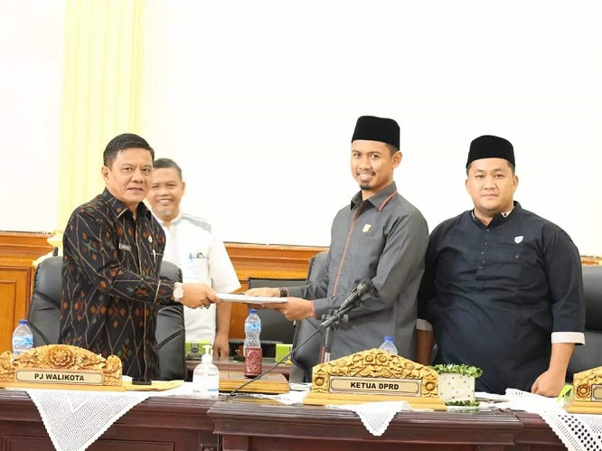 Pemerintah Kota Pariaman mengurangi belanja daerah sebesar Rp9.877.316.565 dalam rancangan APBD Perubahan tahun 2024.