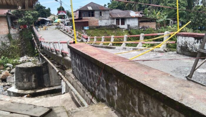 Rusak Akibat Banjir Bandang, Jembatan Batang Sani Kembali Dibangun