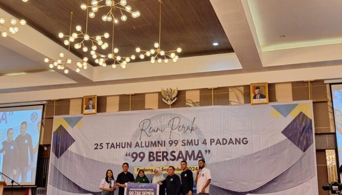 25 Tahun Berpisah, Alumni 99 SMU 4 Padang Gelar Reuni Perak