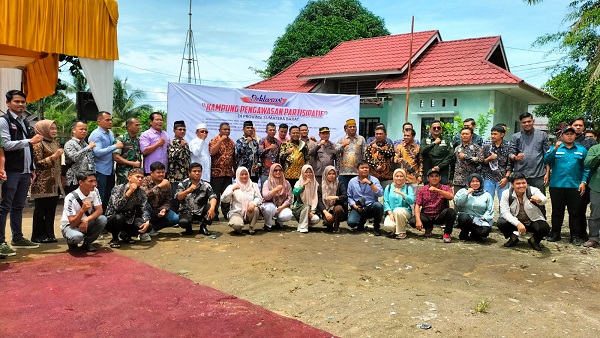 Bawaslu Pasbar mendeklarasikan kampung pengawasan partisipasi masyarakat kunci kesuksesan Pilkada tahun 2024.