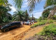 PT TKA Bangun Jalan Nagari Lubuk Besar dengan Dana CSR