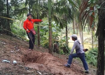 Warga Pasa Galombang Kayu Tanam, Kecamatan 2x11 Kayu Tanam, Kabupaten Padang Pariaman menemukan jasad Nia Kurnia, gadis berusia 18 tahun