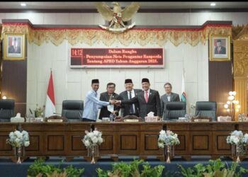 Pemkab Solsel Sampaikan Nota Pengantar APBD Solsel 2025
