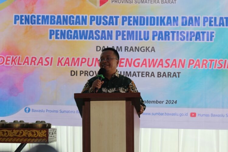 Bawaslu Sumatera Barat dan Bawaslu Kabupaten Padang Pariaman mendeklarasikan Kampung Pengawasan Partisipatif di Nagari Sintuak Kecamatan Sintuak Toboh Gadang (Sintoga), Sabtu (14/9).ALDI