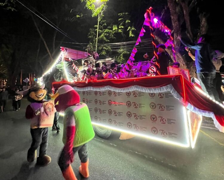 PT Semen Padang turut serta memeriahkan Merah Putih Lights Carnival yang digelar Pemerintah Provinsi (Pemprov) Sumatera Barat (Sumbar) dalam rangka memeriahkan HUT ke-79 Kemerdekaan Republik Indonesia ke-79, Minggu (18/8) malam. IST