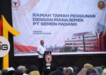 PT Semen Padang Bayarkan JHT dan Tunjangan Kesehatan Pensiunan
