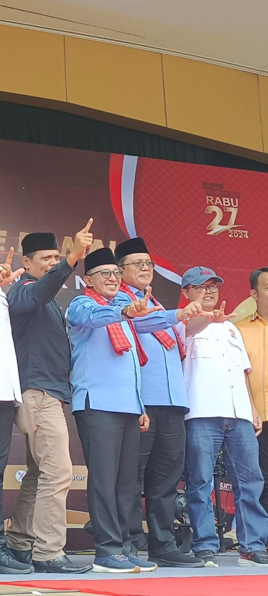 Pasangan calon Eka Putra-Fadly mengajak masyarakat untuk menjunjung kampanye yang bemartabat dalam pergelaran Pilkada Tanah Datar 2024.