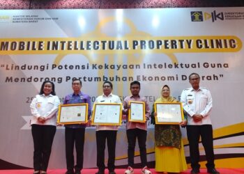 Kabupaten Solok kembali terima Sertifikat KIK dari  Kemenkumham RI untuk mendukung ekspresi budaya tradisional.