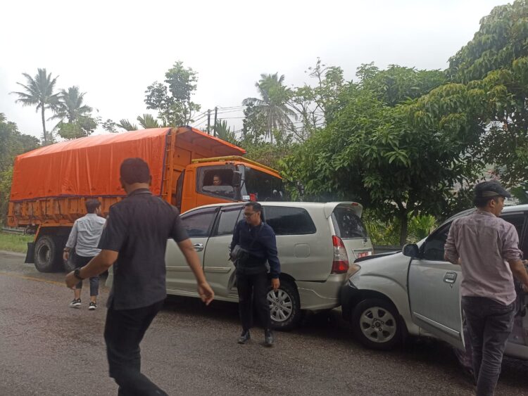 Kecelakaan beruntun di kawasan Jalan Selayo, Talang, Senin (9/9/2024). IST