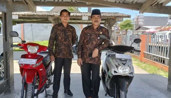 SMK 1 Sumbar Berhasil Mengoperasikan Sepeda Motor Listrik