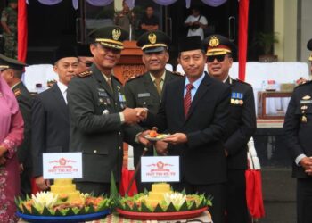 HUT TNI ke-79, Plt Bupati Pasbar Apresiasi Peran TNI dalam Keamanan dan Pembangunan