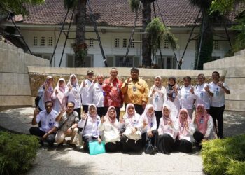 Tingkatkan Kepercayaan Masyarakat Terkait Vaksin, Pjs Bupati Arry Yuswandi Kunjungi Biofarma Bandung