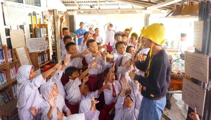 Perayaan Bulan Bahasa, Ruang Baca Rimba Bulan Ajak Murid SD Tingkatkan Minat Baca