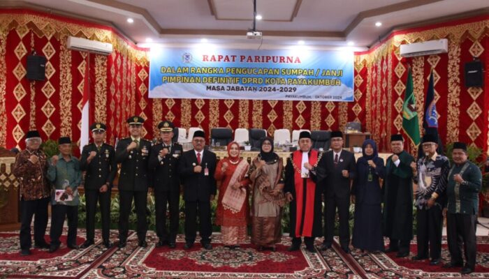 Dua Srikandi Pimpin DPRD Payakumbuh