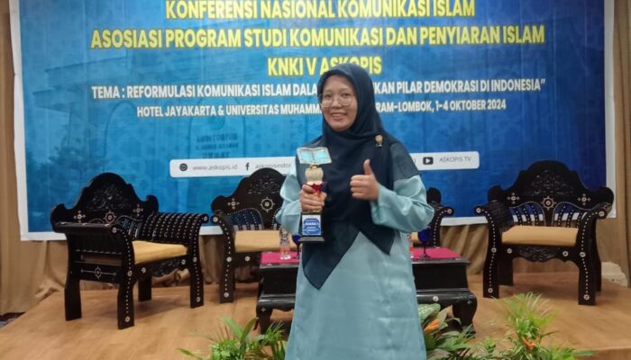 Ikut Serta dalam Kegiatan KNKI V, Dosen UIN Mahmud Yunus Batusangkar Raih ASKOPIS Awards