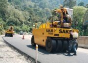 Pengaspalan Jalur Lembah Anai, Dilakukan Buka Tutup Jalan