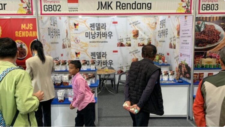 Rombongan Pemprov Sumbar mengikuti gelaran kegiatan International Fermented Food Expo (IFFE) tahun 2024 di Jeonju City, Korea Selatan. 
