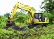 Saluran Air Perbatasan Dadok Tunggul Hitam-Air Pacah Dikeruk