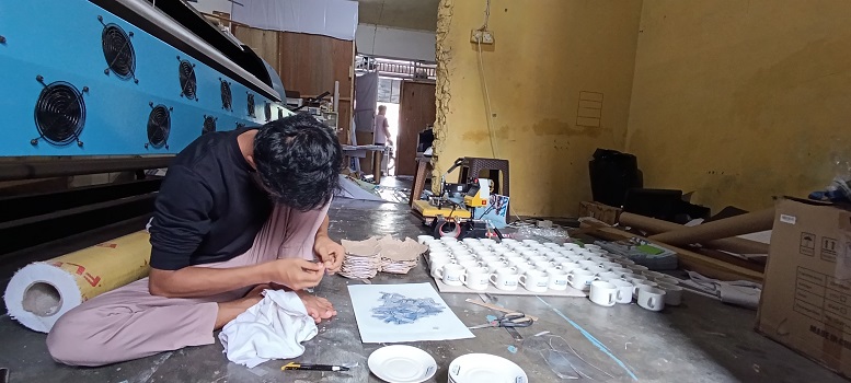 Pilkad 2024 secara serentak telah memasuki tahapan kampanye. Momen tersebut berdampak pada omzet usaha percetakan yang ada di Kota Padang.