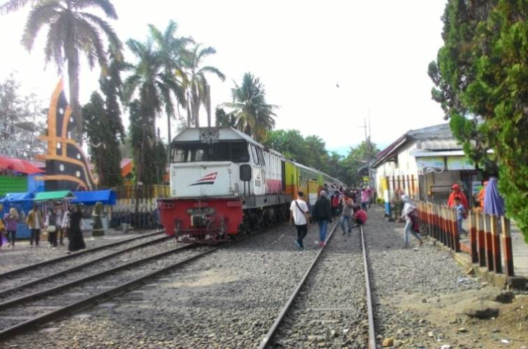 Balai Teknik Perkeretaapian Kelas II Padang akan revitalisasi jalur kereta api dengan memperpanjang rute hingga Pasaman Barat, Sumbar.
