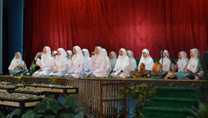 101 Diniyyah Puteri, Tetap Eksis Bertahan Hadapi Perubahan Zaman