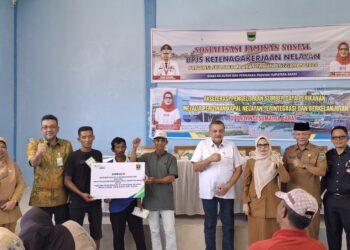 Berkat Pokir Anggota DPRD Sumbar Zarfi Deson, 892 Nelayan Pessel Terlindungi BPJS Ketenagakerjaan