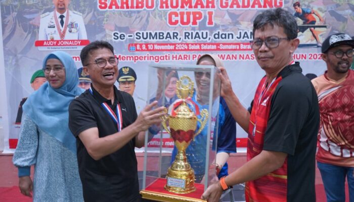 Pjs Bupati Solsel Juara 1 Turnamen Tenis Meja SRG Cup I Solok Selatan