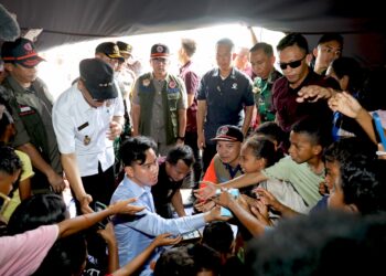 Wapres Gibran Tinjau Lokasi Pengungsian Terdampak Erupsi Gunung Lewotobi