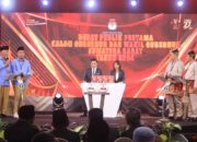 Pilgub Sumbar, Mahyeldi dan Epyardi Saling Serang di Debat Perdana