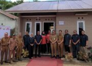 PT Semen Padang Serahkan Bantuan Bedah Rumah di Jambi