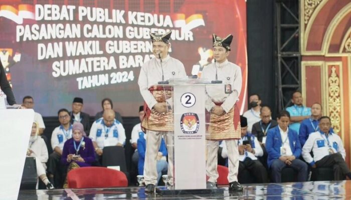 KPU Sumbar Tegaskan Tak Ada Larangan Paslon Bawa HP hingga Contekan saat Debat