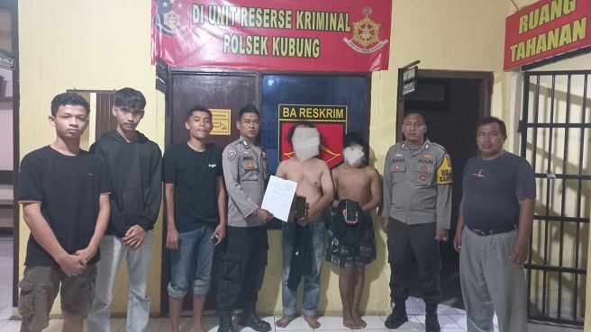 Warga Nagari Kotobaru Kecamatan Kubung Kabupaten Solok buncah, dua orang pria yang diduga pasangan penyuka sesama jenis di sebuah rumah kost