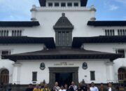 OJK Sumbar Bawa Awak Media Gathering ke Jabar