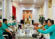 Dua Jam Sutan Riska Tertawa Bersama PWI Dharmaraya