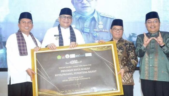 Padang Resmi Jadi Kota Wakaf Ke-6 di Indonesia