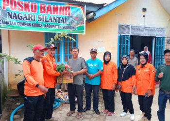 Nagari Batipuah Ateh telah menyerahkan Bantuan Sembako senilai Rp1,9 Juta kepada korban banjir Silantai Pada Rabu (25/12/24)