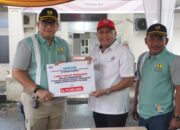 Dukung Program Sanitasi Kota Padang, PT Semen Padang Bantu Toilet Portable
