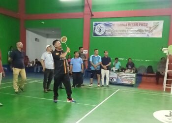 Nagari Katapiang menggelar turnamen bulu tangkis Piala Wali Nagari Cup III 2024 di Hall PB.SU Korong Talao Mundam, Senin (16/12/2024)